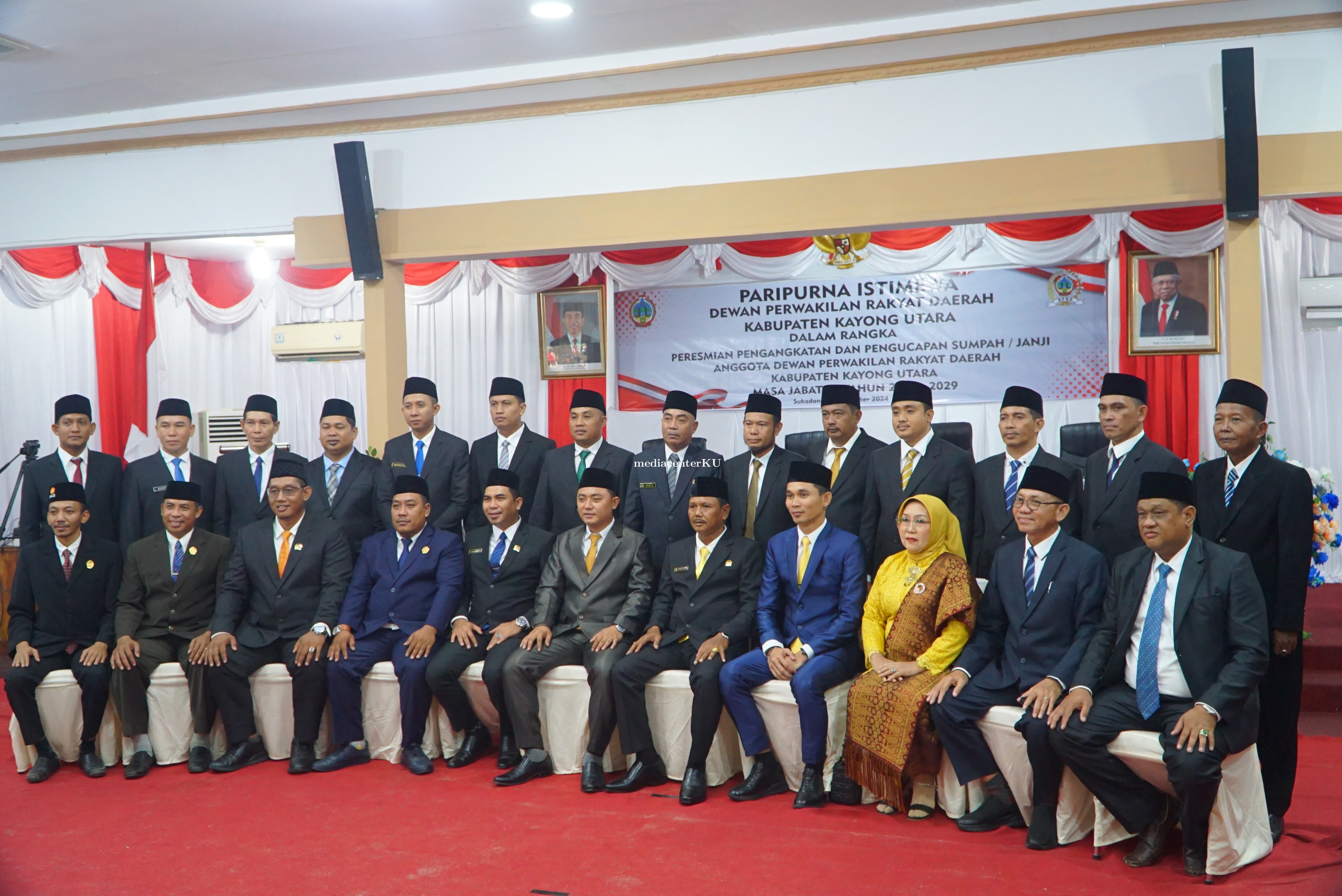 25-anggota-dprd-kayong-utara-kalbar-dilantik-20241108205617