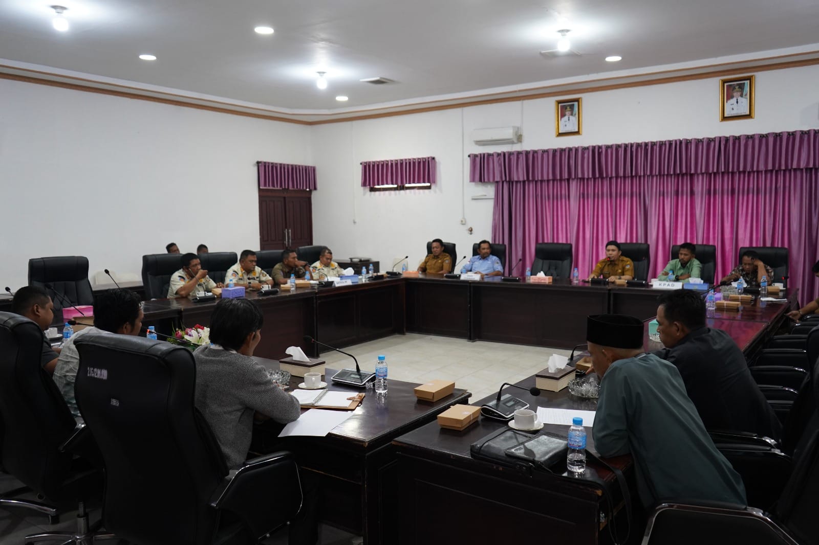 komisi-i-dprd-kayong-utara-gelar-rapat-kerja-bahas-kenakalan-anak-usia-sekolah-20250626182058