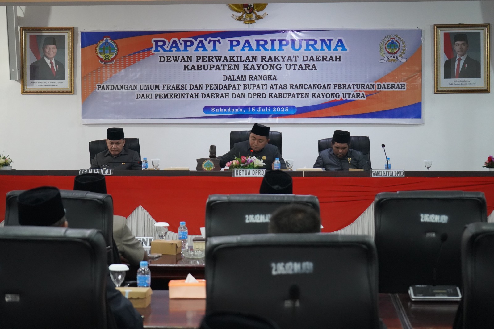 dprd-kab-kayong-utara-gelar-rapur-pandangan-umum-fraksi-dan-pendapat-bupati-atas-rancangan-peraturan-daerah-dari-pemerintah-daerah-dan-dprd-kab-kayong-utara-20250804200612